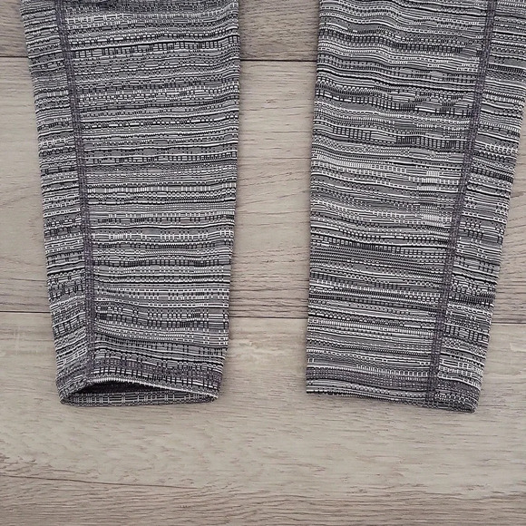 🛍Athleta Womens S Grey High Rise Jacquard Chaturanga Athletic Leggings Workout - Picture 7 of 8